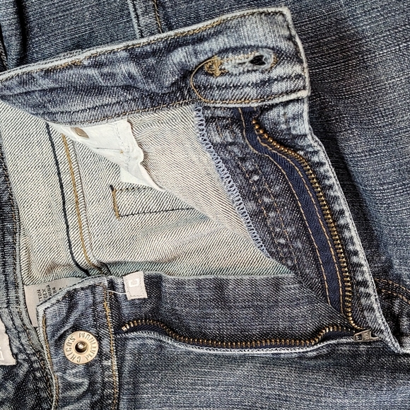 CHICO'S PLATINUM LIGHT WASH BLUE JEANS - Picture 7 of 13